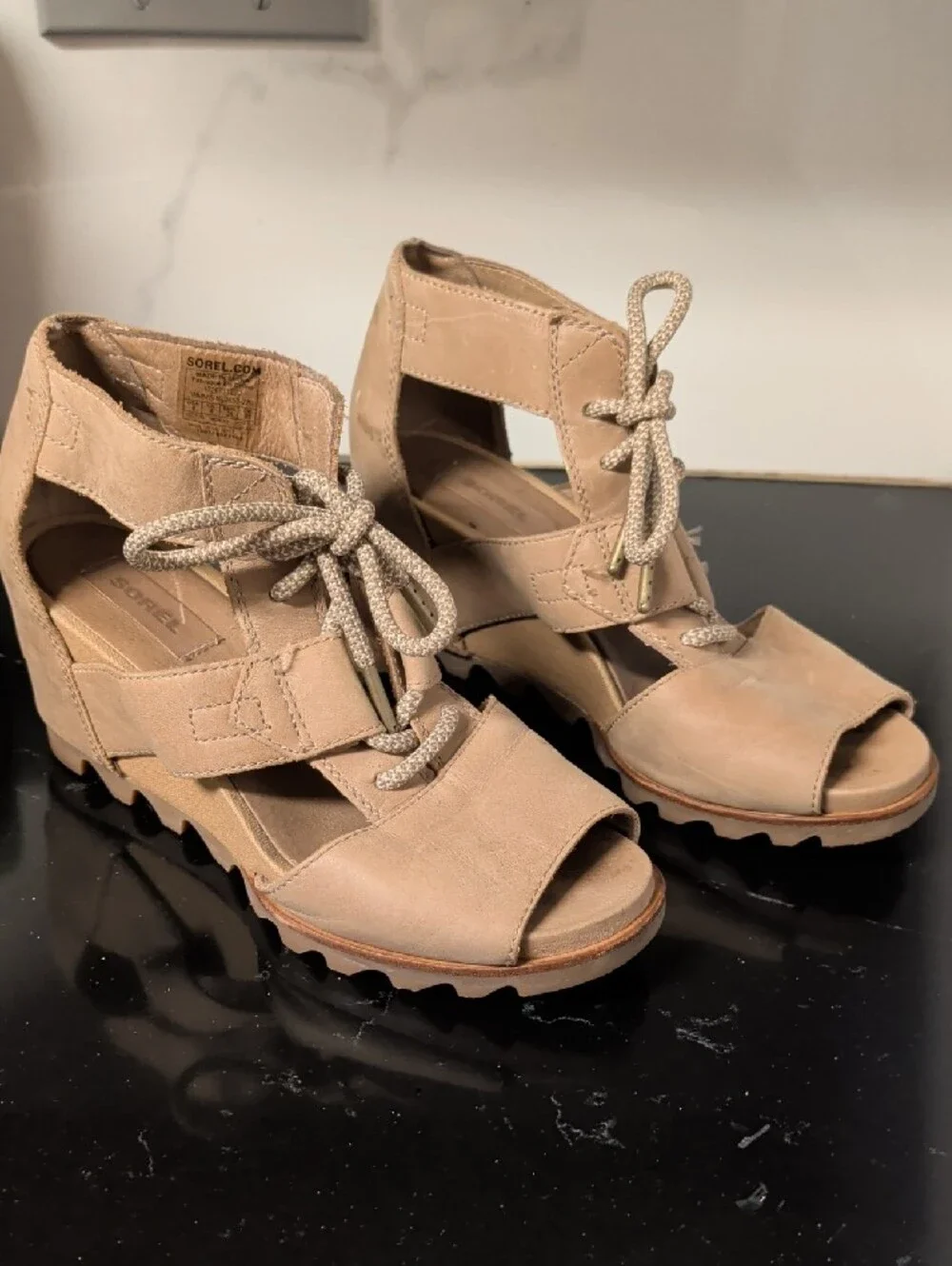 Sorel Joanie Lace-Up Wedge Sandals Size 8 Used Great